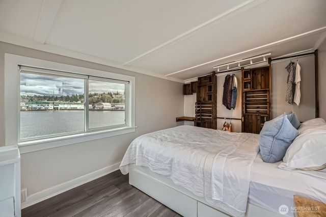 1080 W Ewing St Place #E5, Seattle, WA 98119