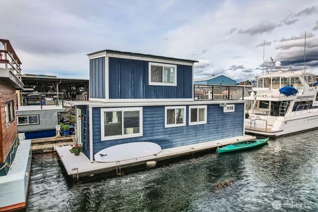 1080 W Ewing St Place #E5, Seattle, WA 98119