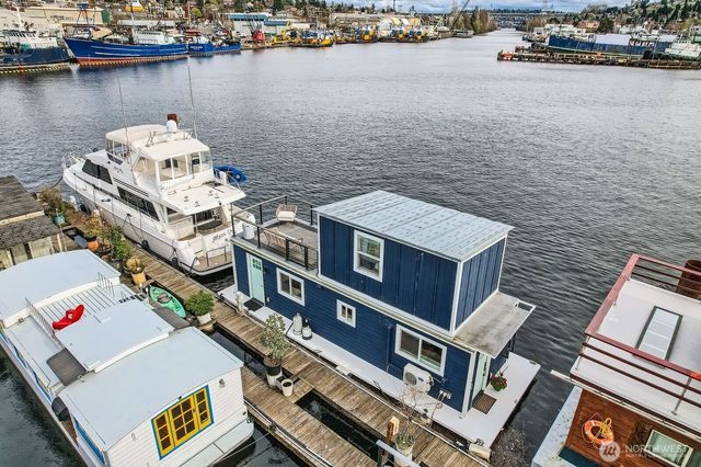 1080 W Ewing St Place #E5, Seattle, WA 98119