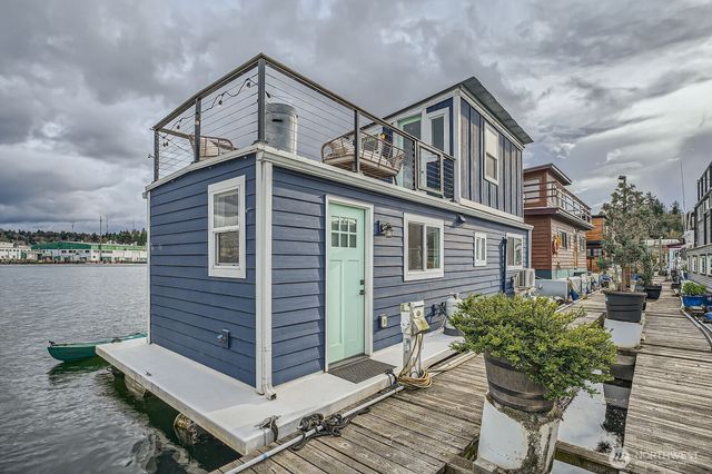 1080 W Ewing St Place #E5, Seattle, WA 98119