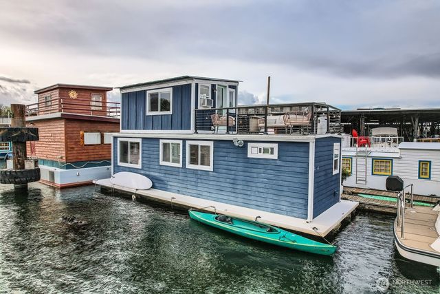 1080 W Ewing St Place #E5, Seattle, WA 98119