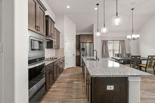 4818 Blue Jasmine, San Antonio, TX 78245