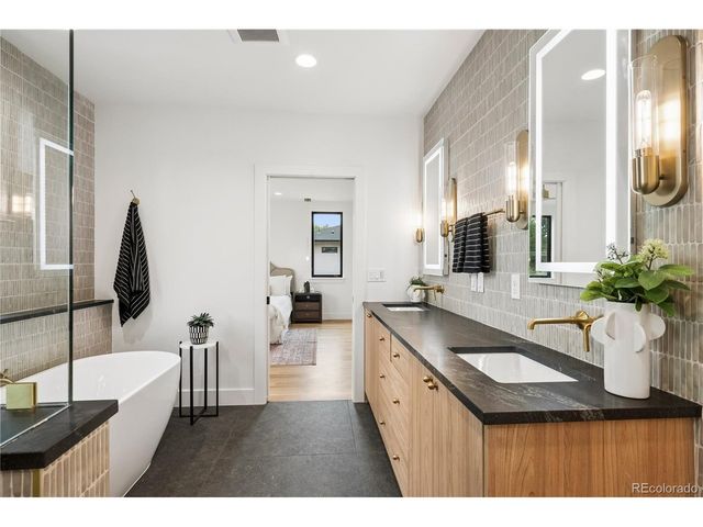 1680 S Madison St, Denver, CO 80210