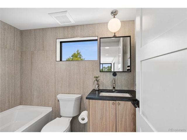 1680 S Madison St, Denver, CO 80210