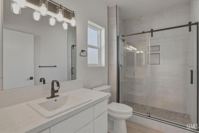 1646 Clinton Street, Delano, CA 93215