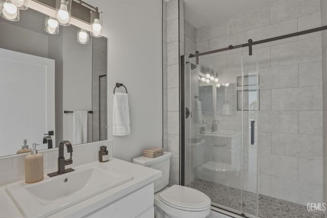 1646 Clinton Street, Delano, CA 93215