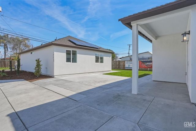 1646 Clinton Street, Delano, CA 93215