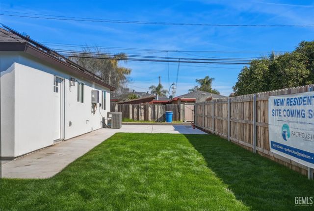 1646 Clinton Street, Delano, CA 93215