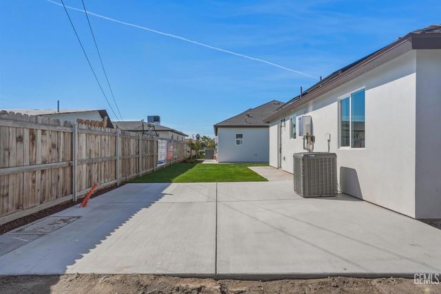 1646 Clinton Street, Delano, CA 93215