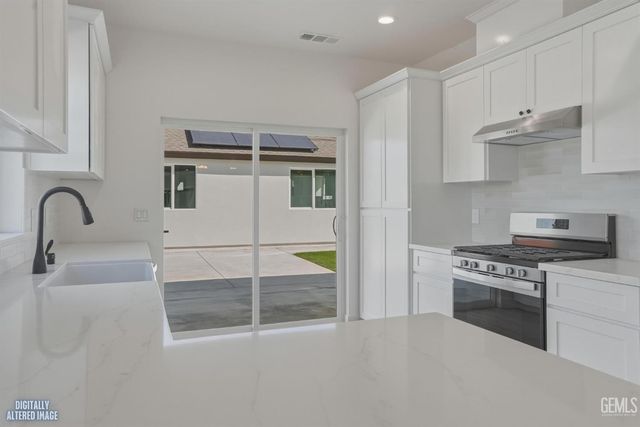 1646 Clinton Street, Delano, CA 93215