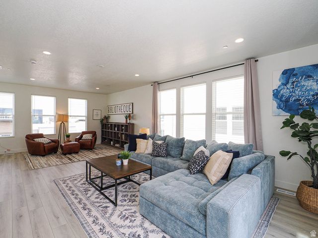 571 N 1400 W, Farmington, UT 84025