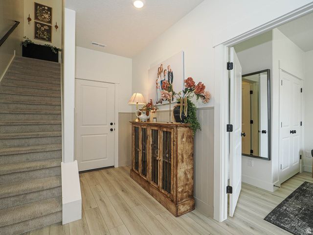 571 N 1400 W, Farmington, UT 84025