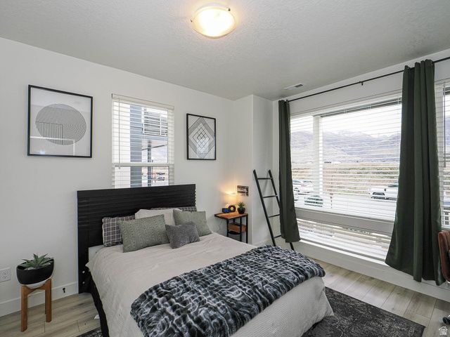 571 N 1400 W, Farmington, UT 84025