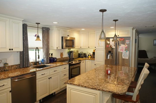 492 Kingman Street, Taunton, MA 02718