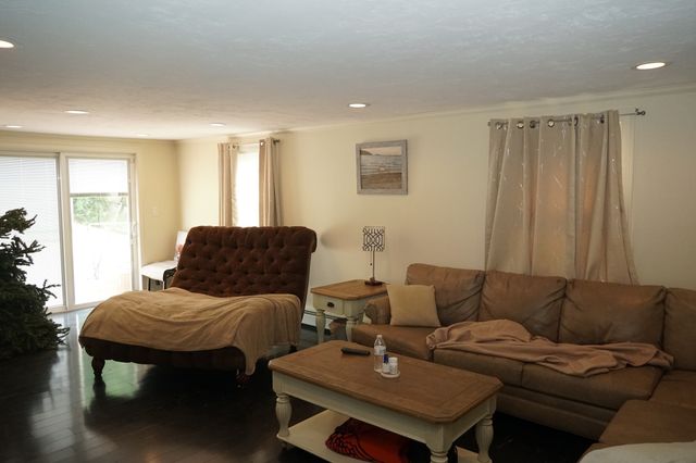 492 Kingman Street, Taunton, MA 02718