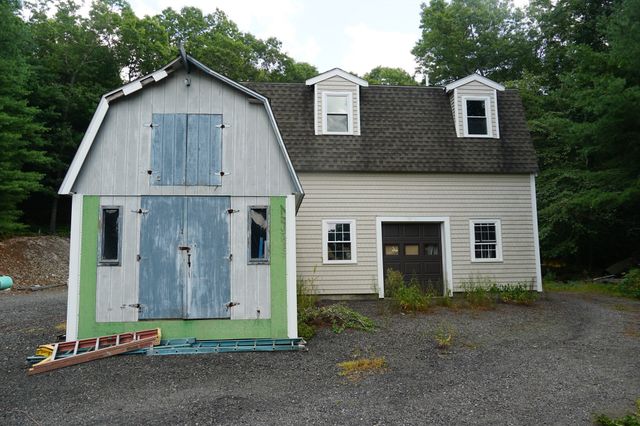 492 Kingman Street, Taunton, MA 02718