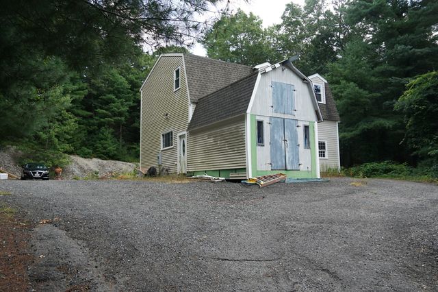 492 Kingman Street, Taunton, MA 02718