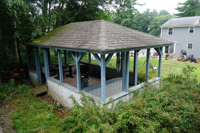 492 Kingman Street, Taunton, MA 02718