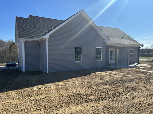 159 Creekside Lane, Lafayette, TN 37083