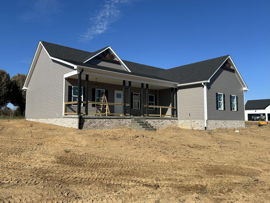 159 Creekside Lane, Lafayette, TN 37083