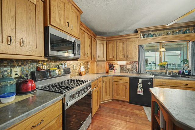 5501 E Shipton Rd., New Cambria, KS 67470