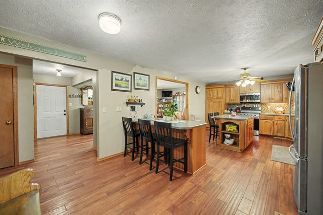 5501 E Shipton Rd., New Cambria, KS 67470