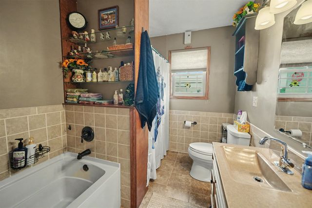 5501 E Shipton Rd., New Cambria, KS 67470