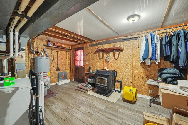 5501 E Shipton Rd., New Cambria, KS 67470