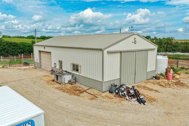 5501 E Shipton Rd., New Cambria, KS 67470