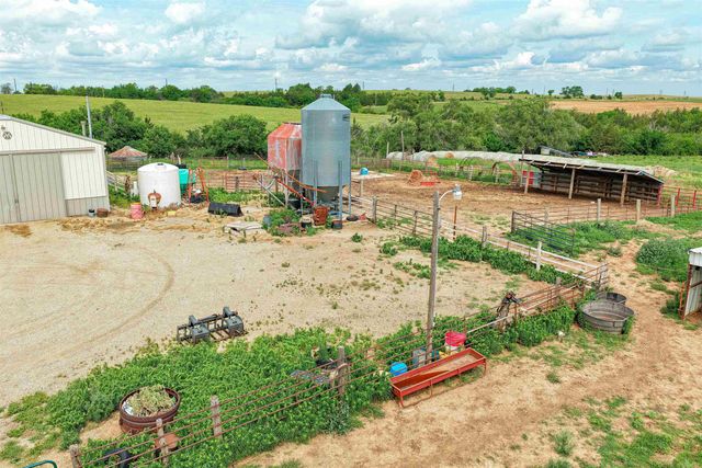 5501 E Shipton Rd., New Cambria, KS 67470
