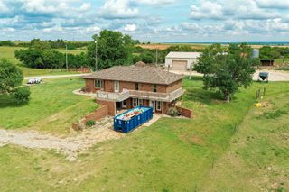 5501 E Shipton Rd., New Cambria, KS 67470