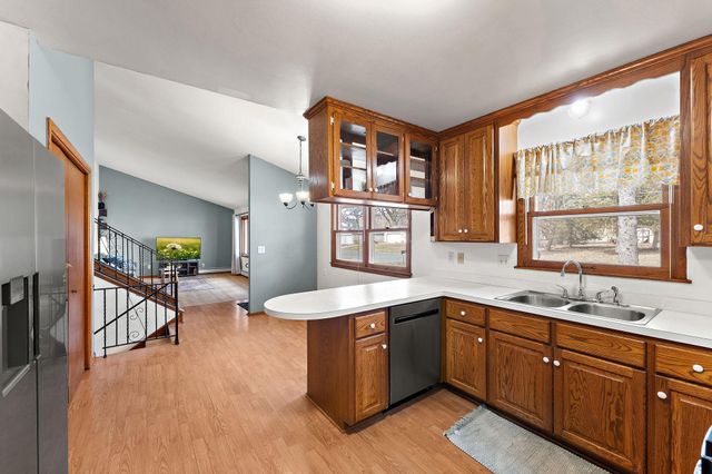 50 70th Way NE, Fridley, MN 55432