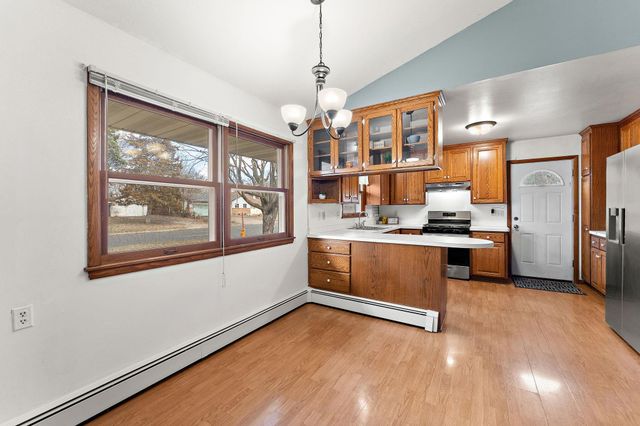 50 70th Way NE, Fridley, MN 55432