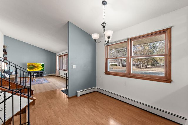 50 70th Way NE, Fridley, MN 55432