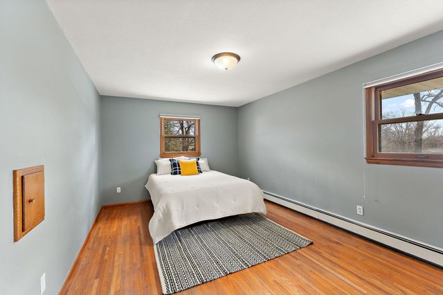 50 70th Way NE, Fridley, MN 55432