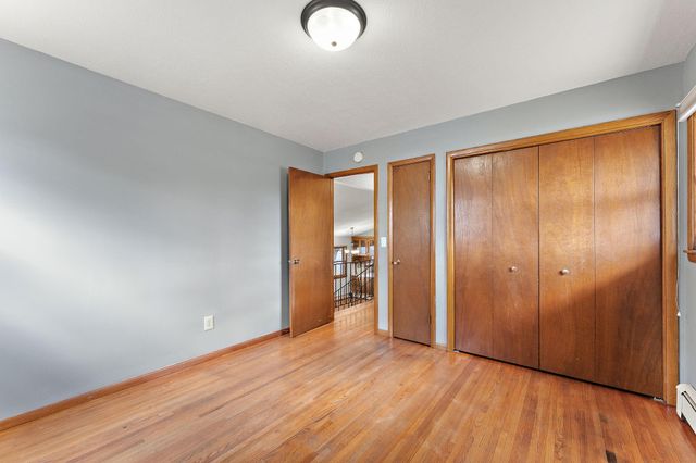 50 70th Way NE, Fridley, MN 55432