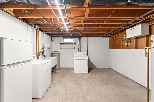 50 70th Way NE, Fridley, MN 55432