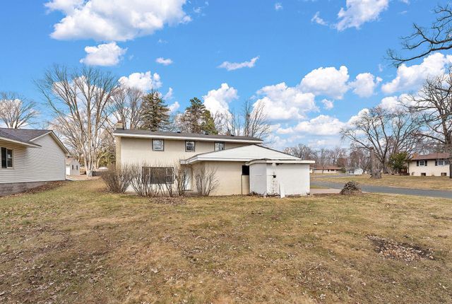 50 70th Way NE, Fridley, MN 55432