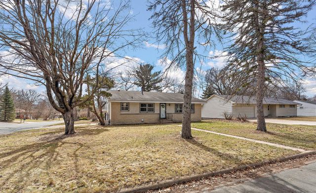50 70th Way NE, Fridley, MN 55432