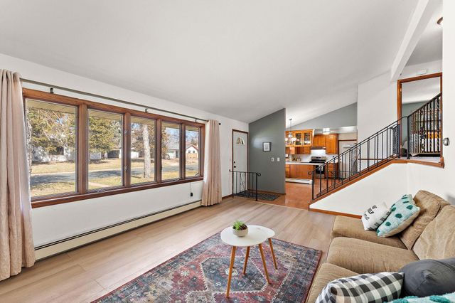 50 70th Way NE, Fridley, MN 55432