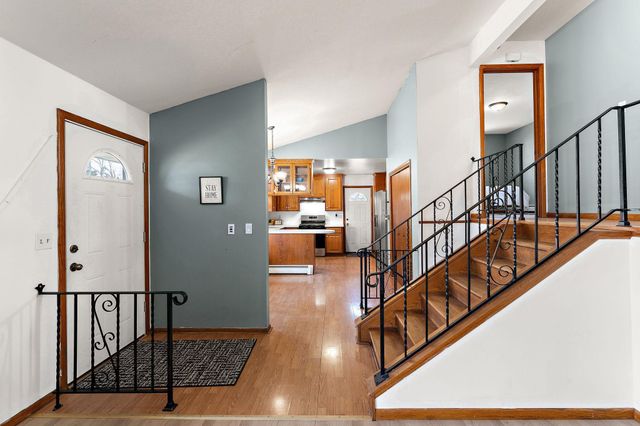 50 70th Way NE, Fridley, MN 55432