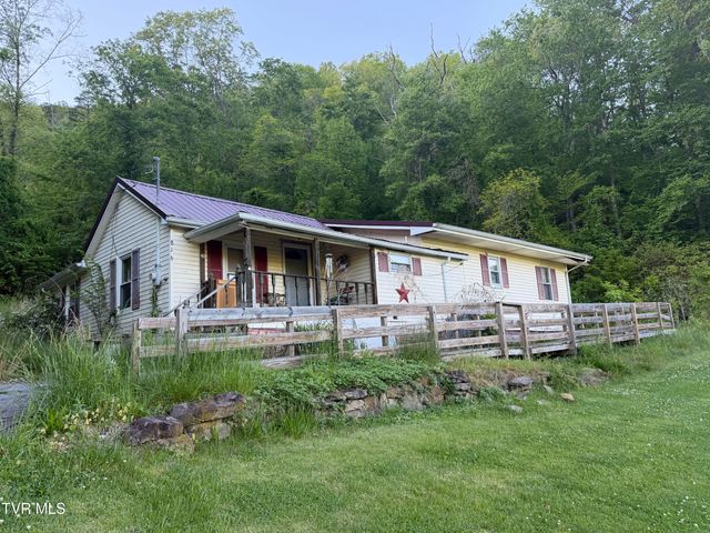 816 North 15 Street, Big Stone Gap, VA 24219