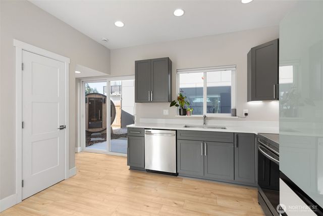 16021 11th Avenue SW, Seattle, WA 98166