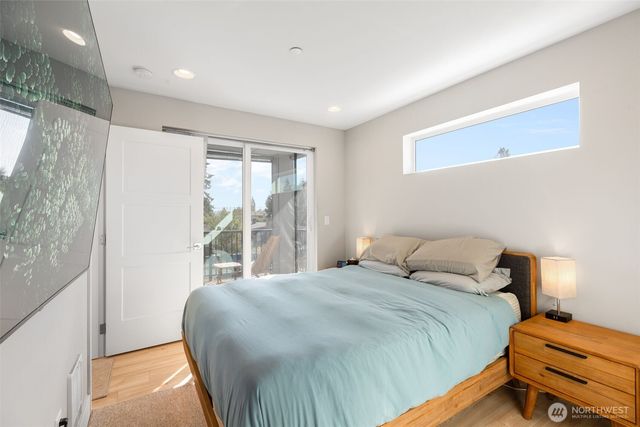 16021 11th Avenue SW, Seattle, WA 98166