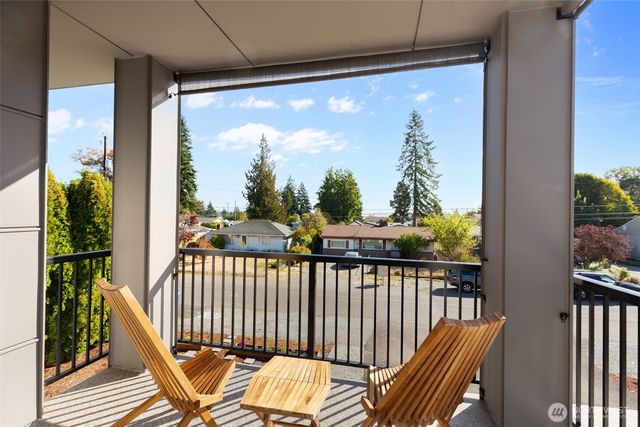 16021 11th Avenue SW, Seattle, WA 98166