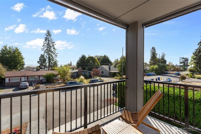 16021 11th Avenue SW, Seattle, WA 98166