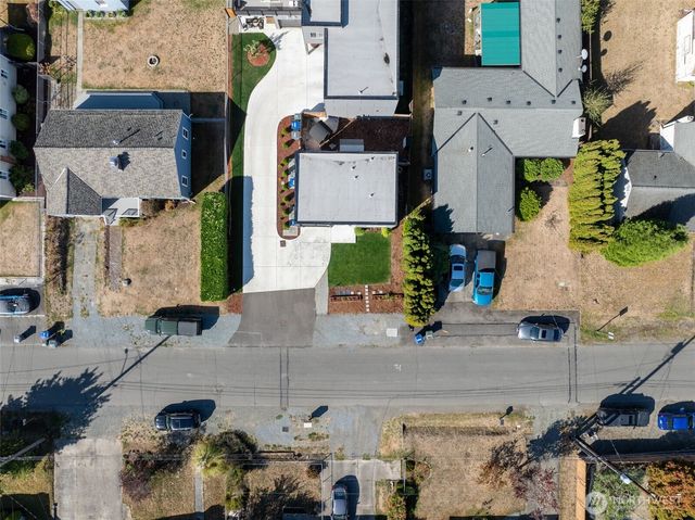 16021 11th Avenue SW, Seattle, WA 98166