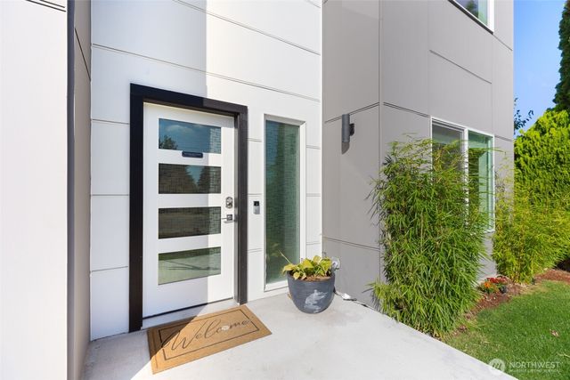 16021 11th Avenue SW, Seattle, WA 98166