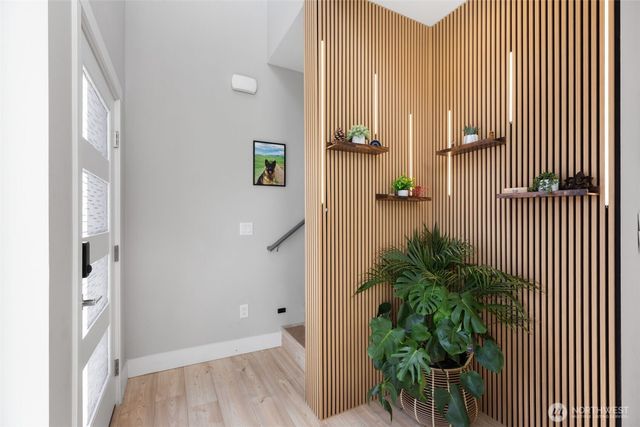 16021 11th Avenue SW, Seattle, WA 98166
