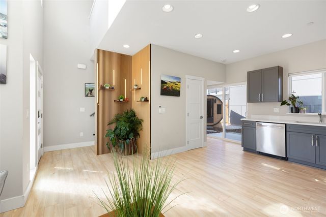 16021 11th Avenue SW, Seattle, WA 98166
